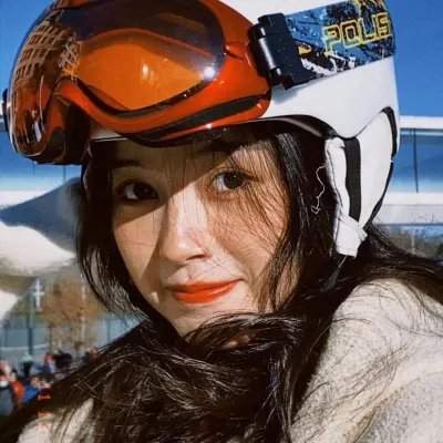 低头不见抬头见